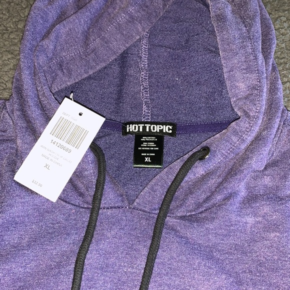 Purple hoodie with large grommet sleeves - Picture 7 of 7
